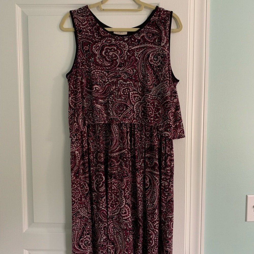 LOFT fuchsia printed sleeveless dress. Size L